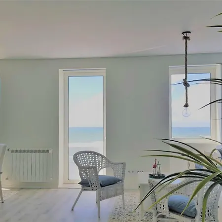 The Shore @ Baiabeach - Waterfront Ferienhaus