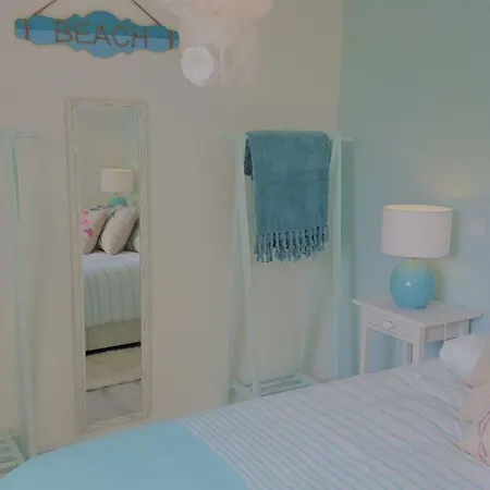 The Shore @ Baiabeach - Waterfront Holiday home *
