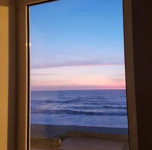 The Shore @ Baiabeach - Waterfront Holiday home *